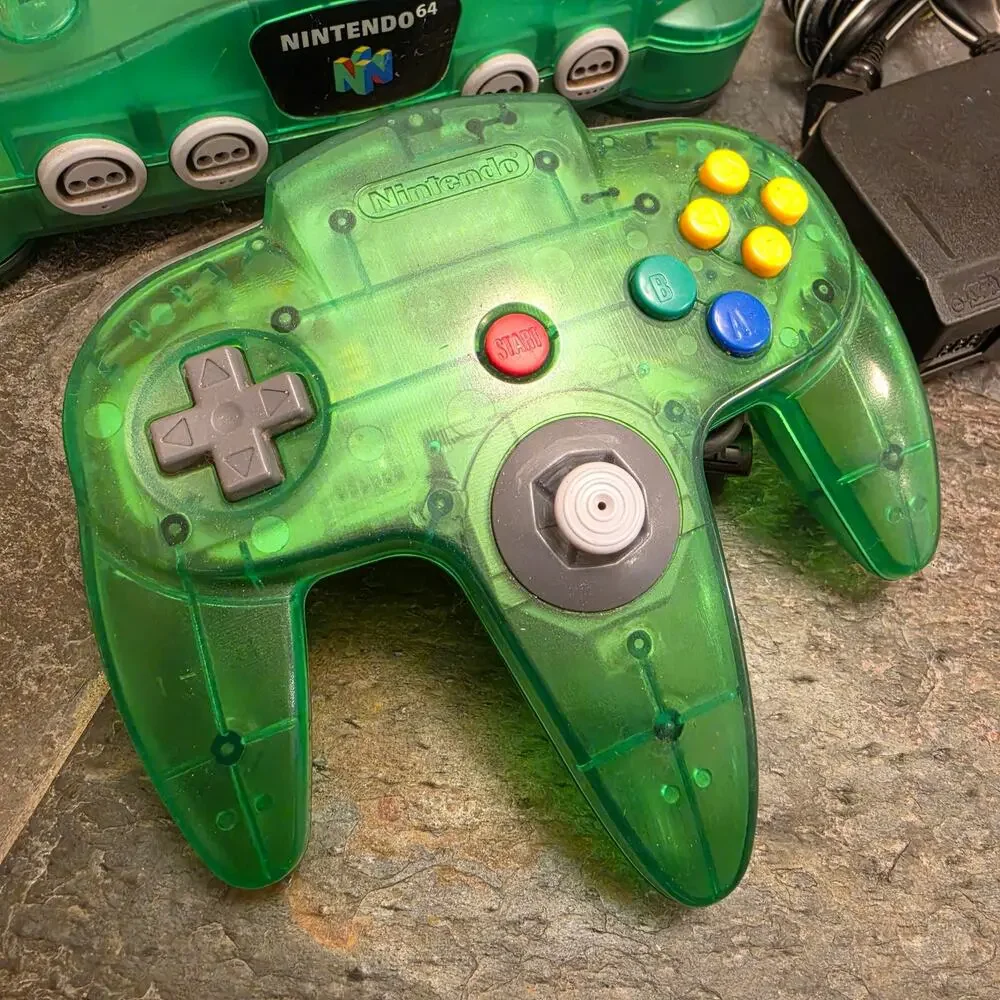 Hardware - N64 System, Jungle Green w/ 1 Gamepad - Nintendo64 - Funtastic